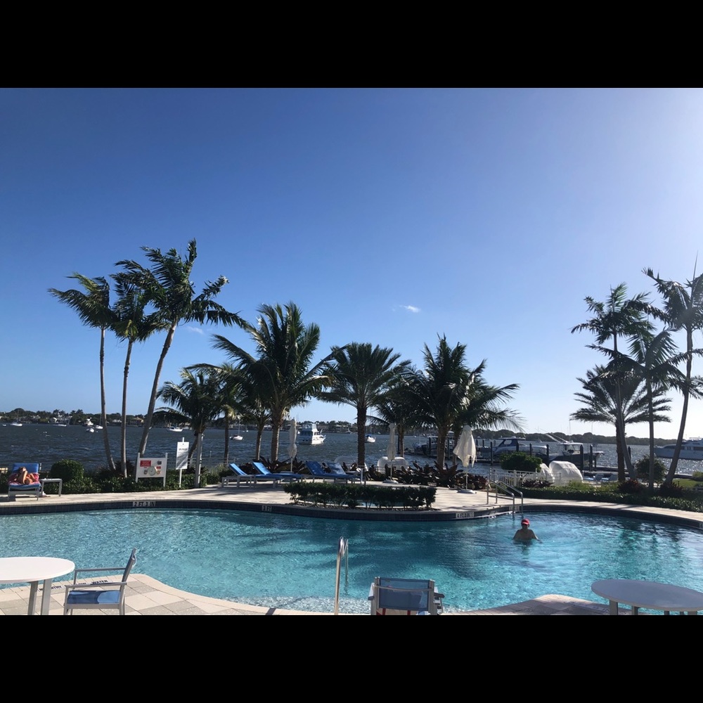 Meet your Posher, Alex